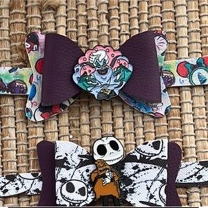 💜🖤 Disney pin little mermaid Ariel  Ursula villain bow topper for bag